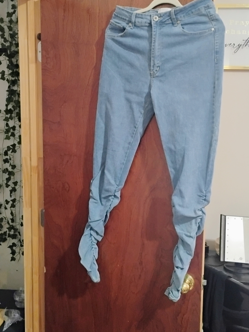 Light Blue Women’s Ruching Hem Jeans